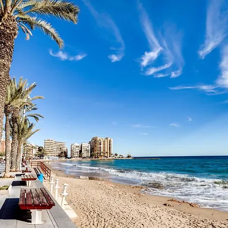 Gumersindo Near The Sea تورّيفيِخا